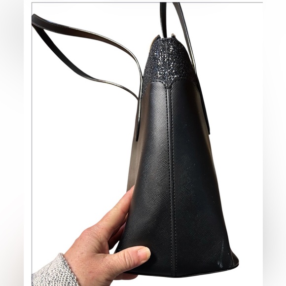Kate Spade Tote - Picture 9 of 10
